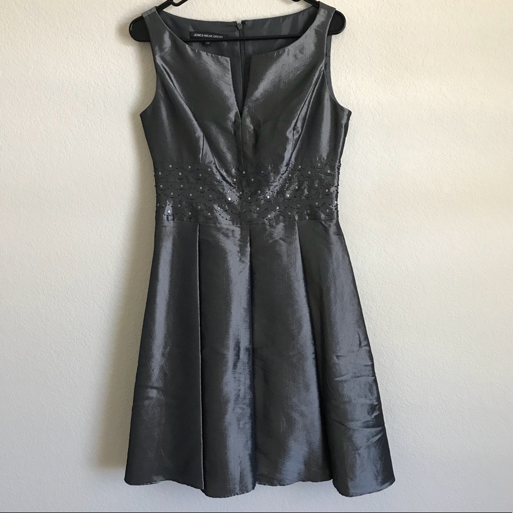 Jones Wear Formal Dress